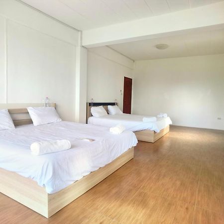 115 Townhouse Hotel Ban Khlong Krang Kültér fotó