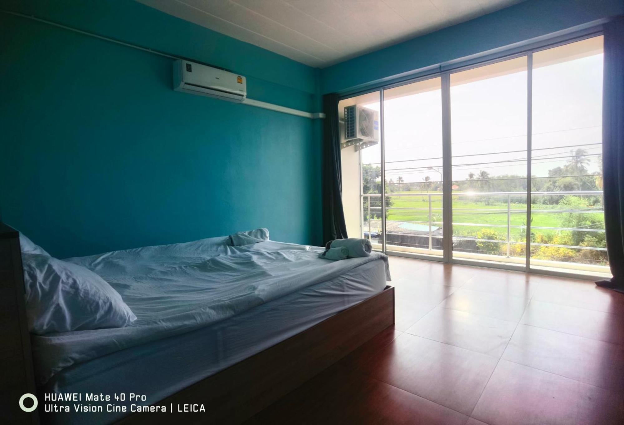 115 Townhouse Hotel Ban Khlong Krang Kültér fotó