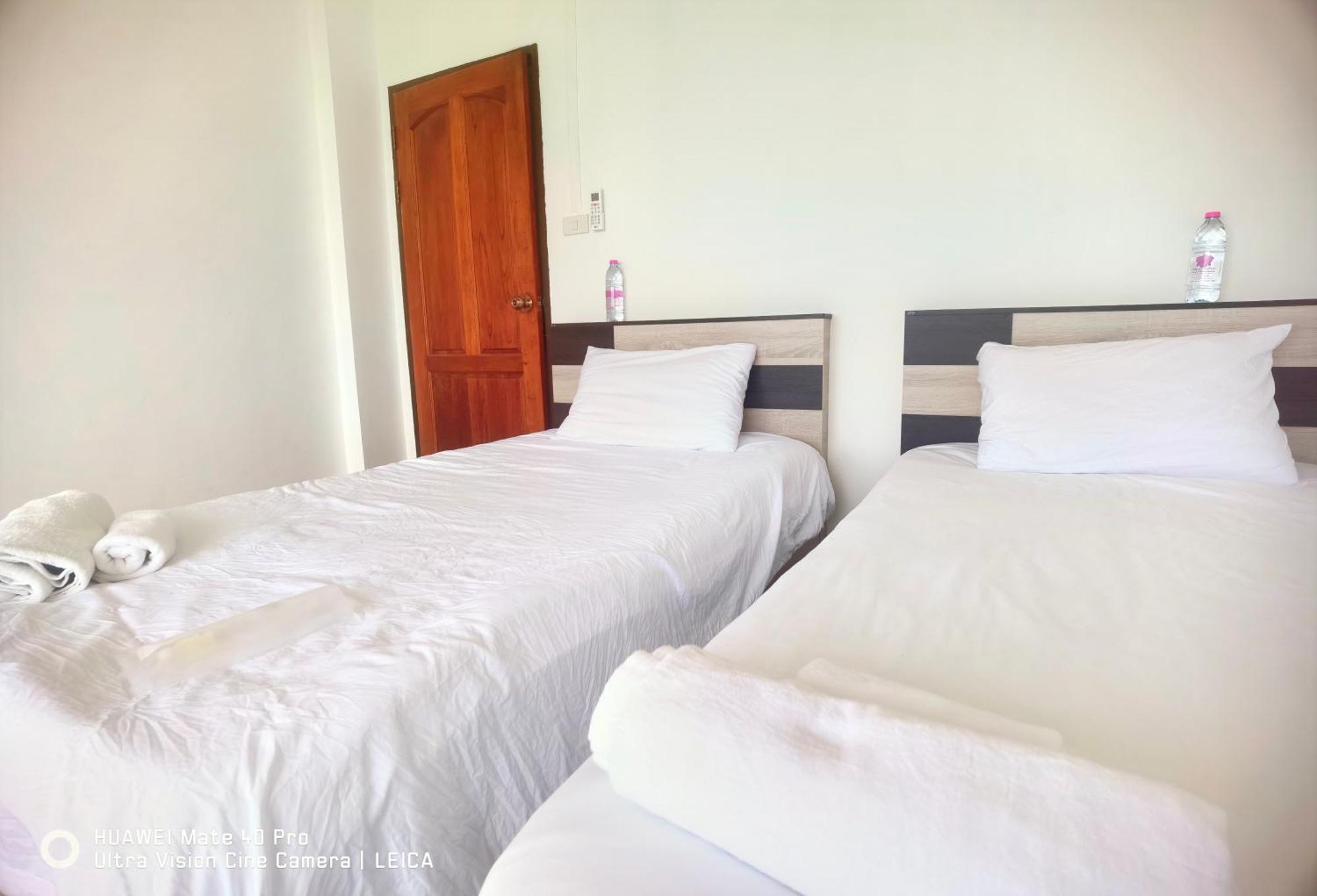 115 Townhouse Hotel Ban Khlong Krang Kültér fotó